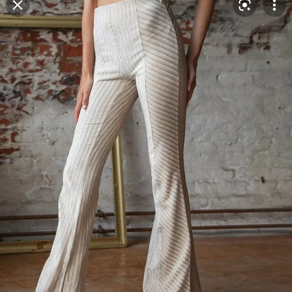 ISO NOT FOR SALE free people velvet pants in vanilla crème size small OR medium - Picture 1 of 1